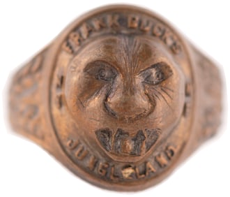 1939 FRANK BUCK "JUNGLELAND" RARE VARIETY NEW YORK WORLD'S FAIR RING- BRONZE VERSION (OVERSTREET