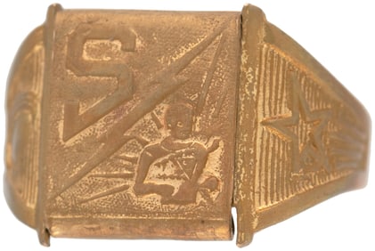 1941 SUPERMAN SECRET CHAMBER RING- VARIETY WITH SUPERMAN IMAGE ON TOP.