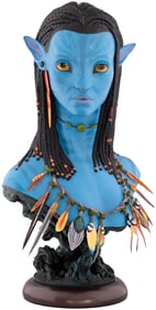 SIDESHOW COLLECTIBLES NEYTIRI LIFE-SIZE BUST FROM AVATAR.