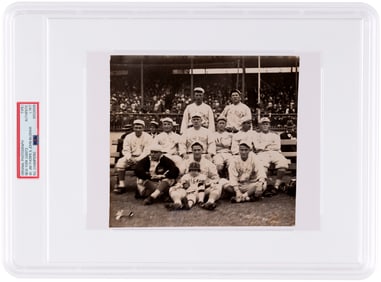 C.1917 NEW YORK GIANTS (NL CHAMPIONS) BASEBALL CLUB PHOTO WITH JIM THORPE & JOHN MCGRAW (HOF) PSA