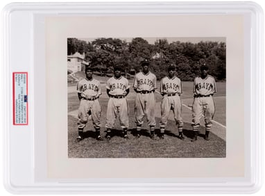 C. 1940s (1930s) QUINTET OF HOMESTEAD GRAYS TEAMMATES PHOTO W/HOF?ERS BUCK LEONARD & WILLIE WELLS