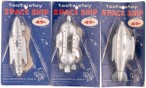 1950s BUCK ROGERS TOOTSIETOY SHIP CARDED SET (DOWST VARIETIES).