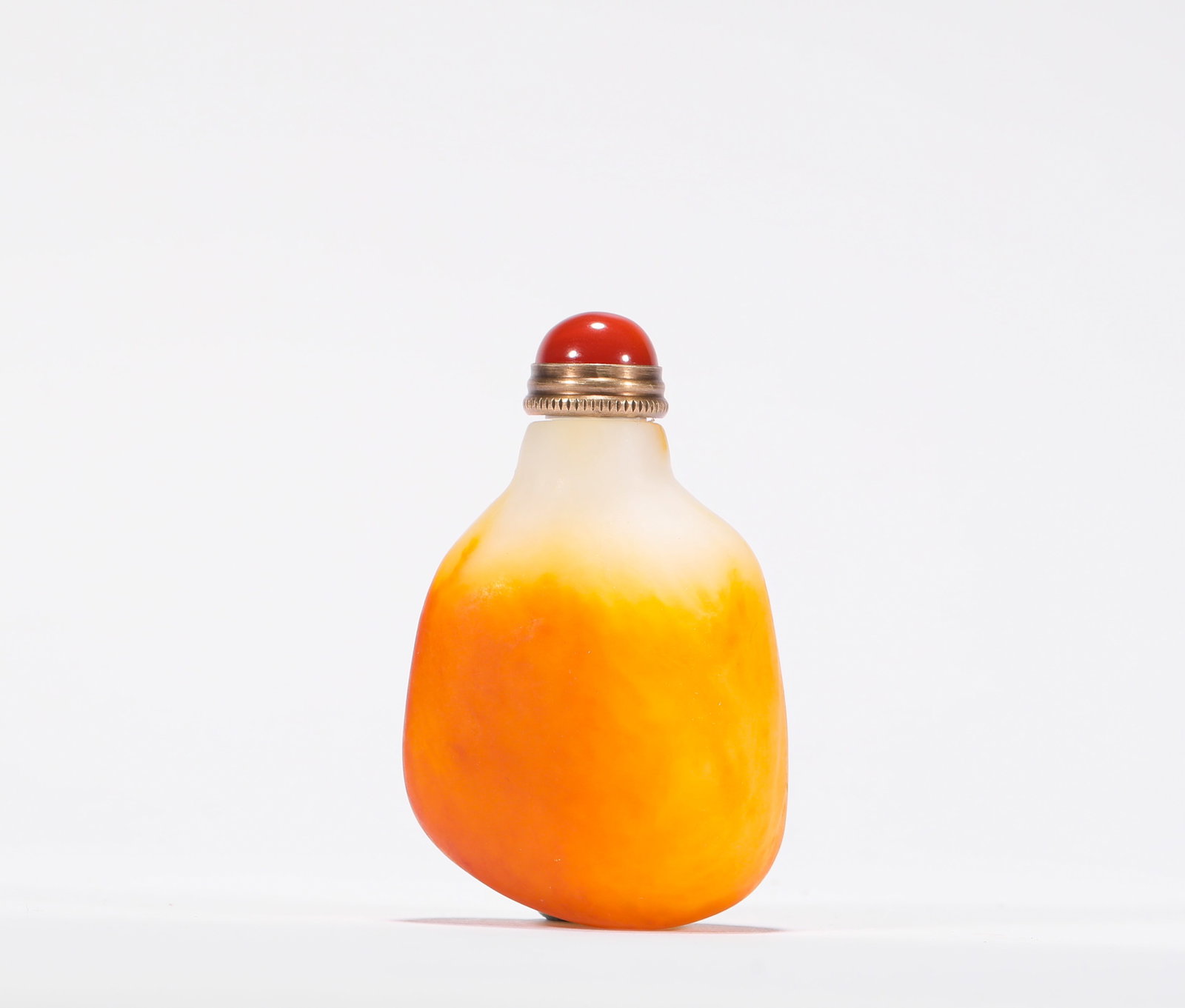 Hetian jade snuff bottle of Qing Dynasty (1 of 4)