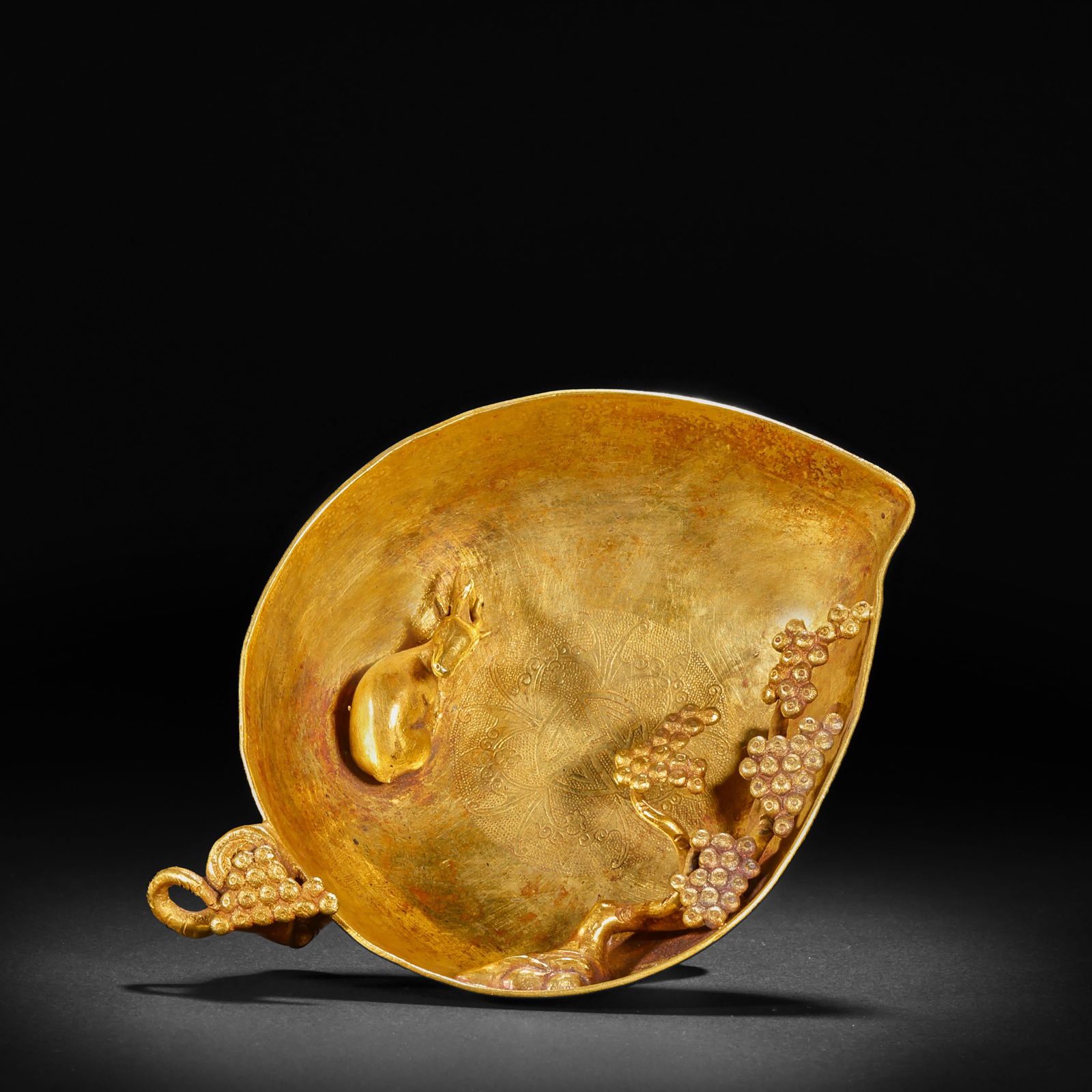 Before the Ming Dynasty, gold longevity peach pen wash (1 of 14)