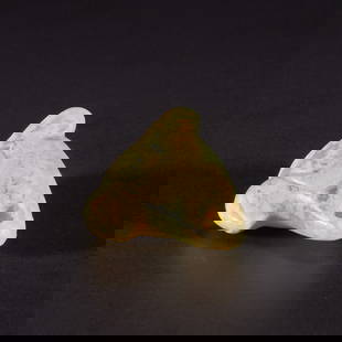 Before the Ming Dynasty, the Hongshan Culture had dragon heads: Before the Ming Dynasty, the Hongshan Culture had a dragon head measuring H: 4cm W: 3.4cm with a weight of 19g