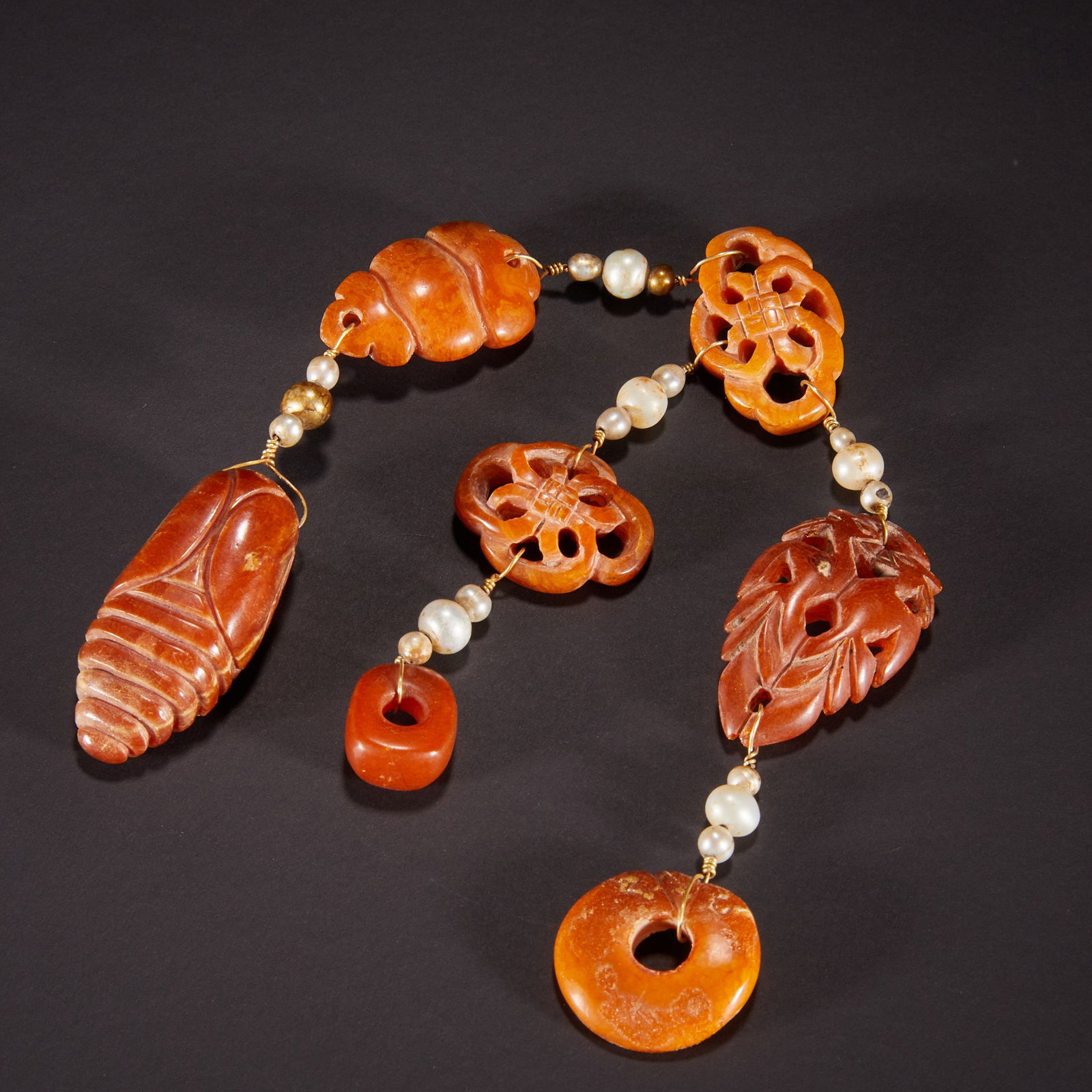 amber necklaces before the Ming Dynasty (1 of 7)