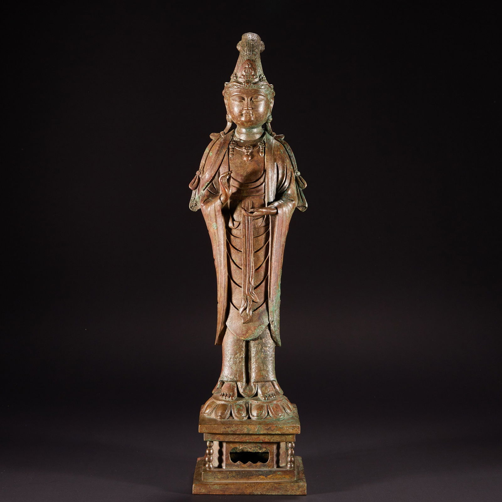 Standing bronze Buddha statues before the Ming Dynasty: 24Standing bronze Buddha statues before the Ming Dynasty