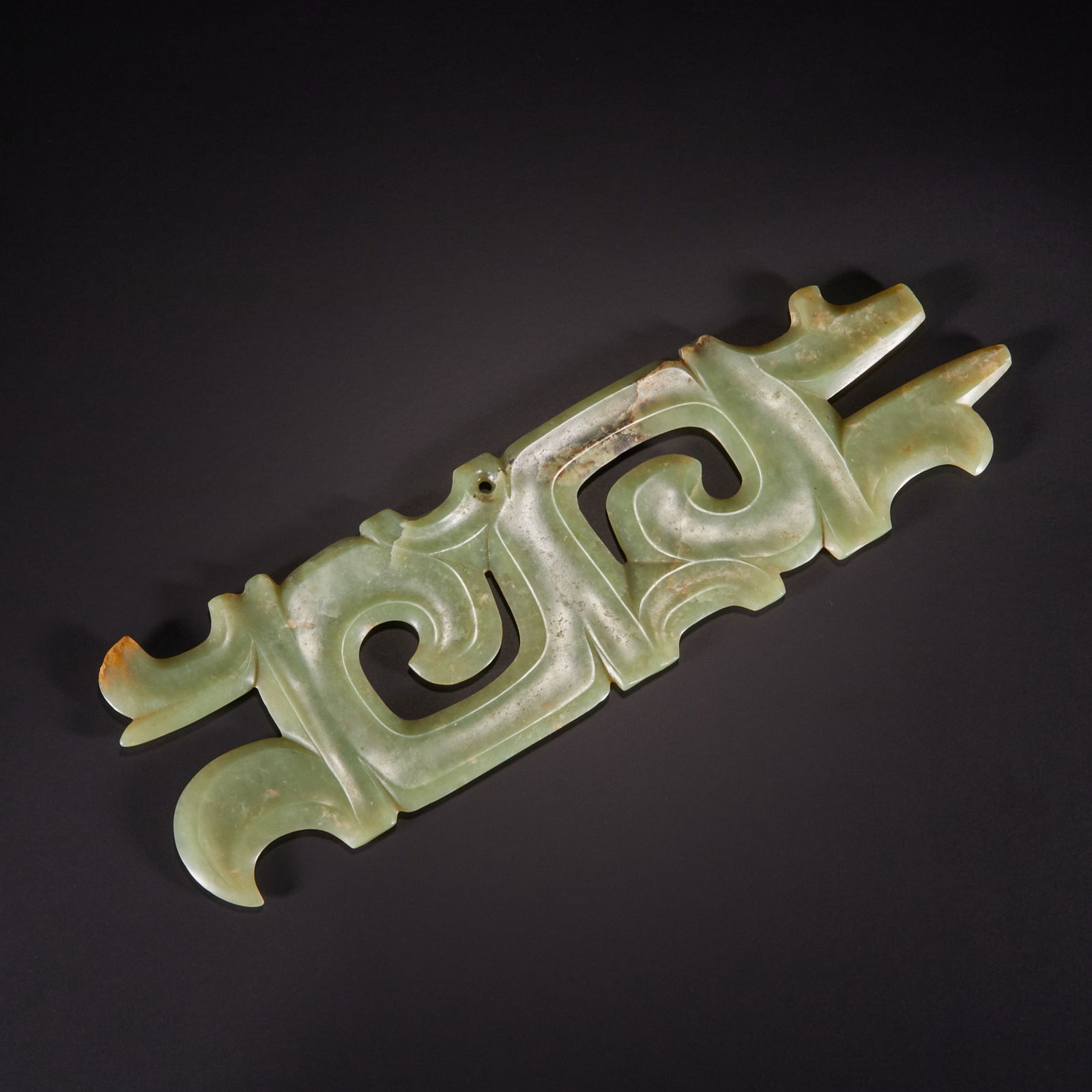 Before the Ming Dynasty, the Hongshan Culture had a hooked cloud pattern. (1 of 8)