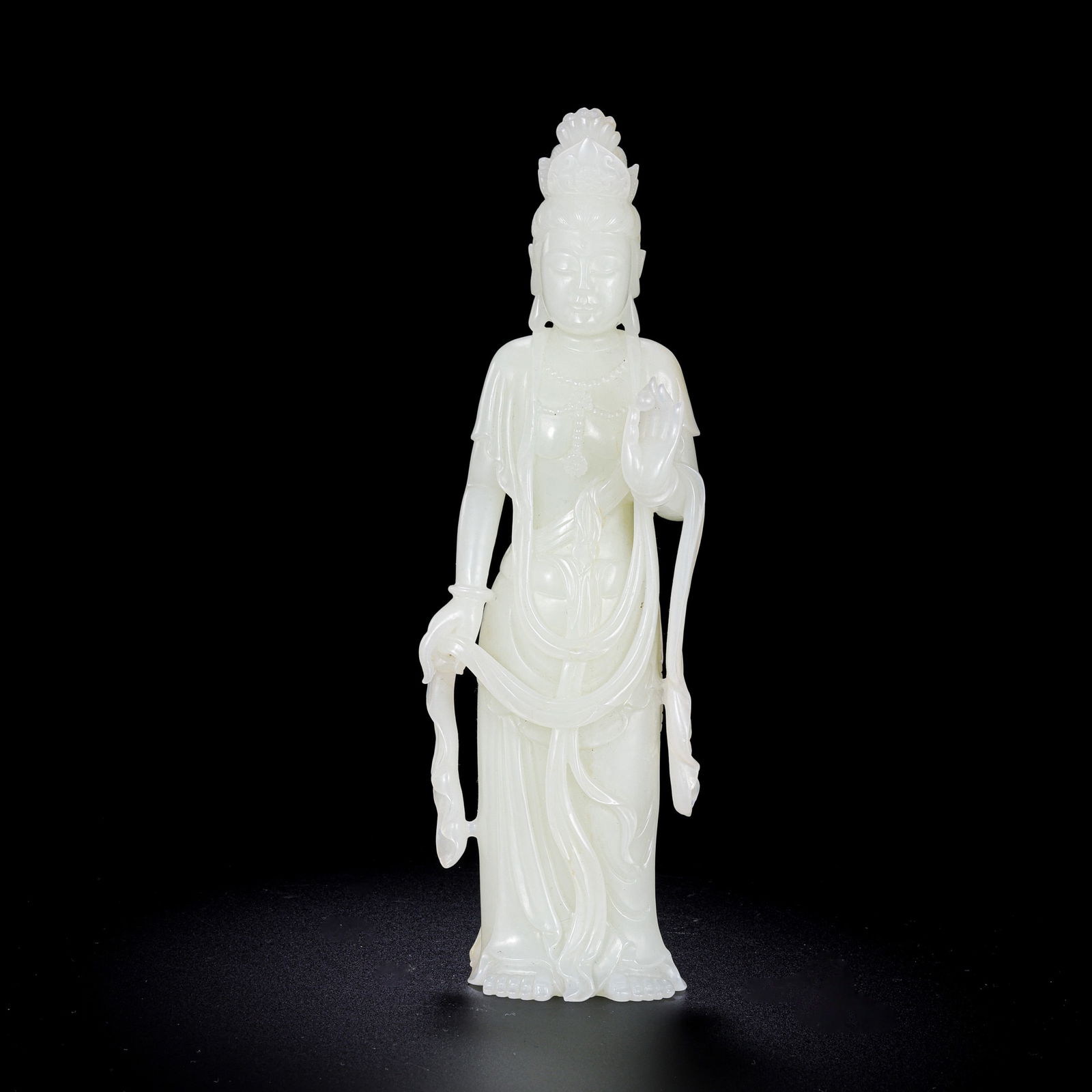 Standing Guanyin statue made of Hetian jade from the Qing Dynasty (1 of 8)