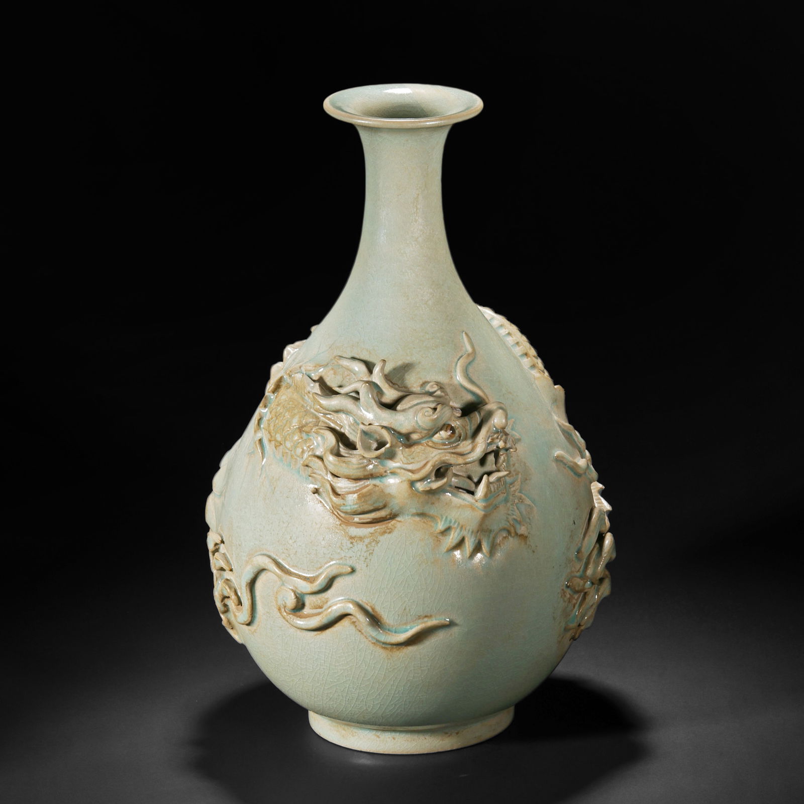 Ru ware dragon-patterned jade pot springs from before the Ming Dynasty (1 of 16)