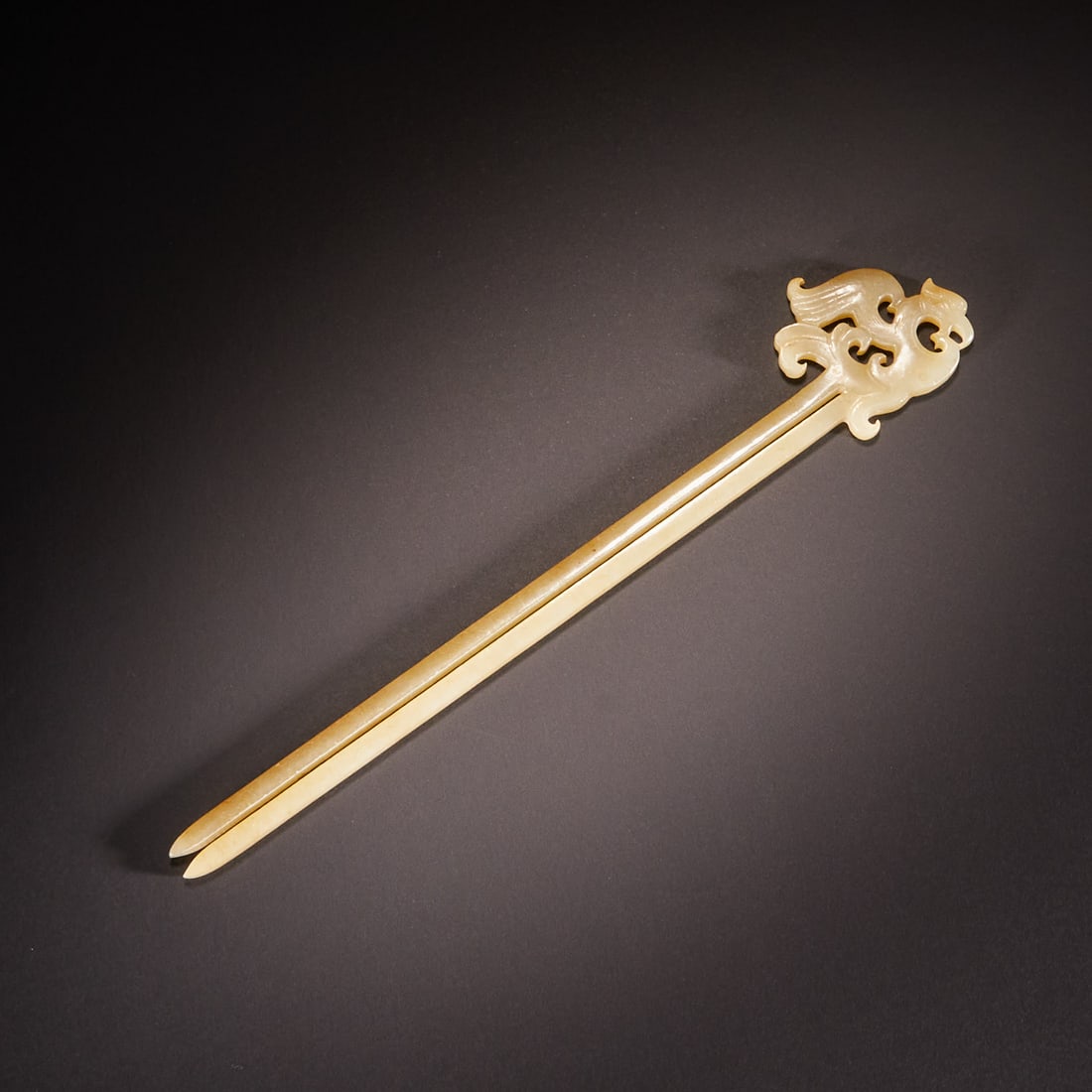 Jade hairpin with animal head design from Hetian before the Ming Dynasty (1 of 7)