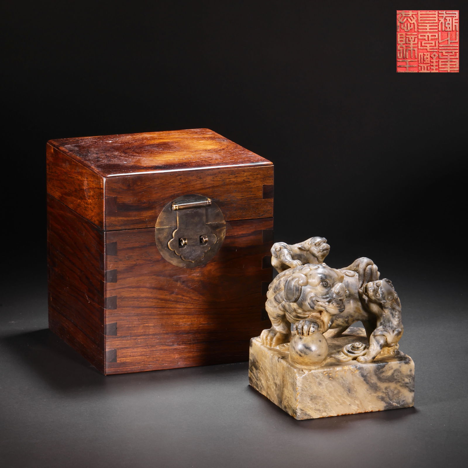 Qing Dynasty Shoushan Qingtian Stone Animal Head Seal (1 of 10)