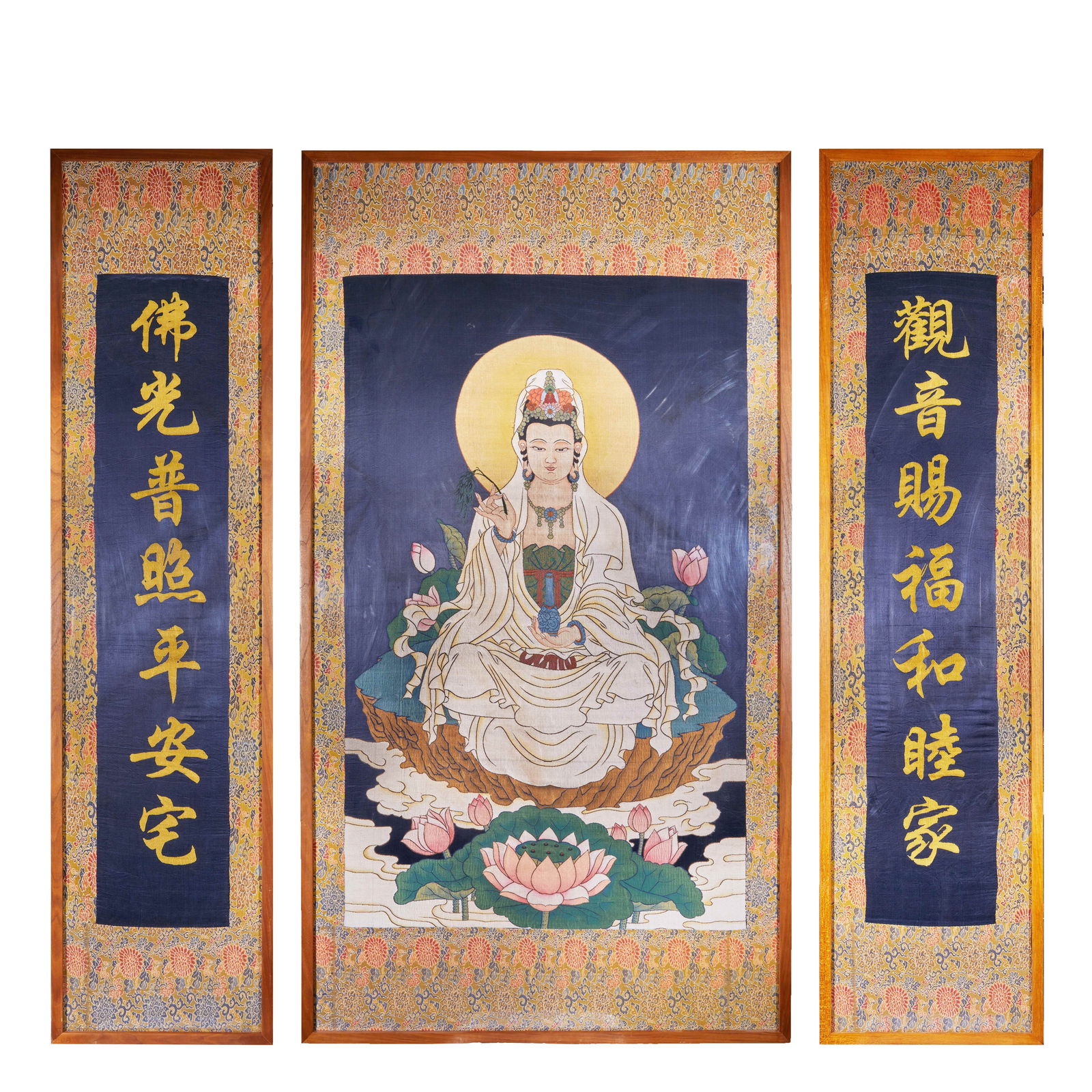 Qing Dynasty Embroidered Guanyin Bodhisattva: 134Qing Dynasty Embroidered Guanyin Bodhisattva