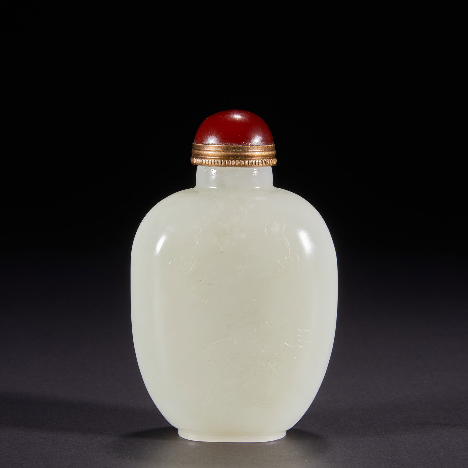 Qing Dynasty Hetian Jade Snuff Bottle (1 of 8)