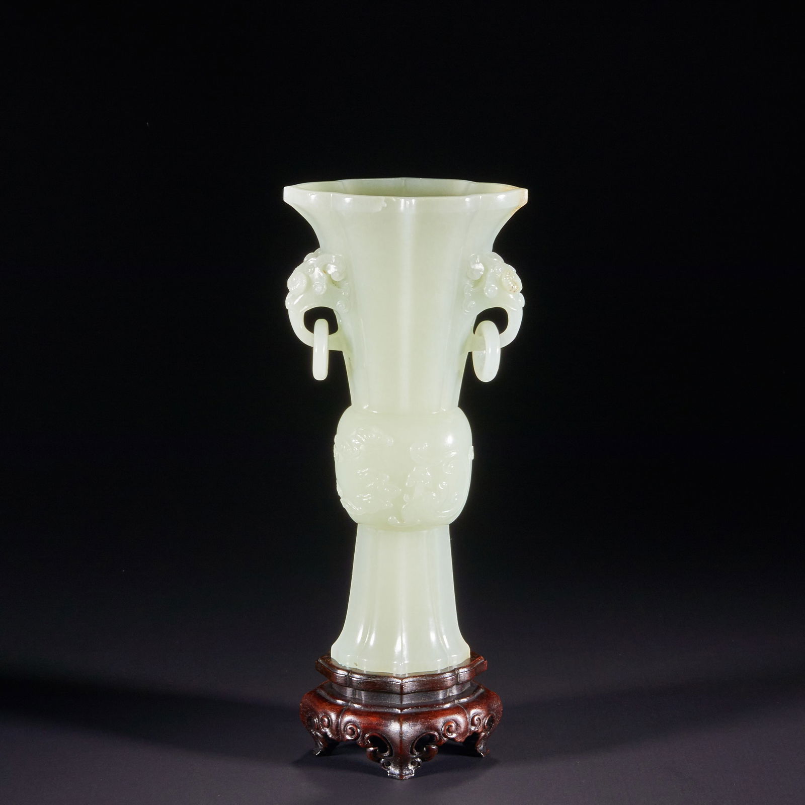 Qing Dynasty Hetian Jade Double-eared Appreciation Vase (1 of 13)