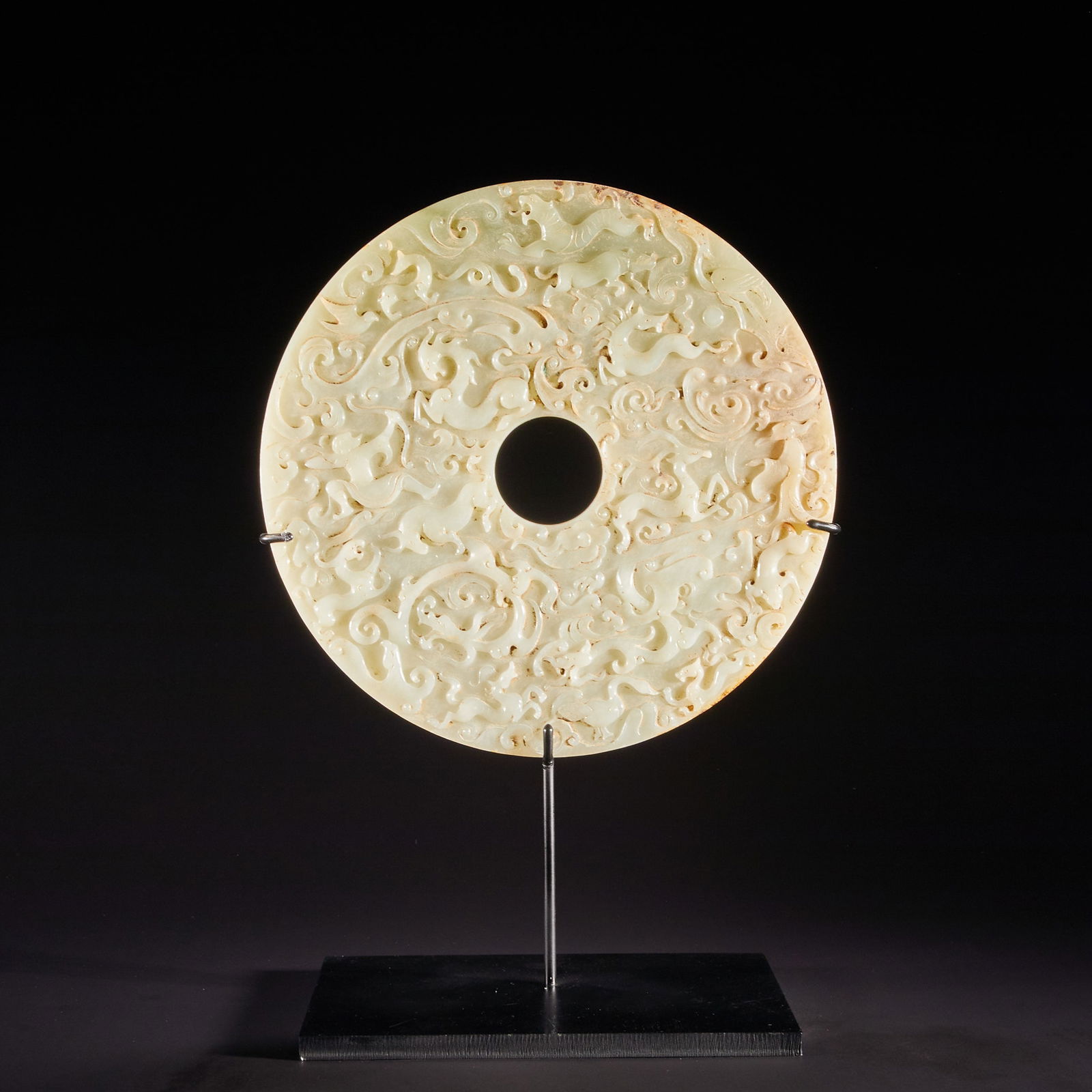 Jade bi discs with animal patterns from Hetian jade before the Ming Dynasty (1 of 16)