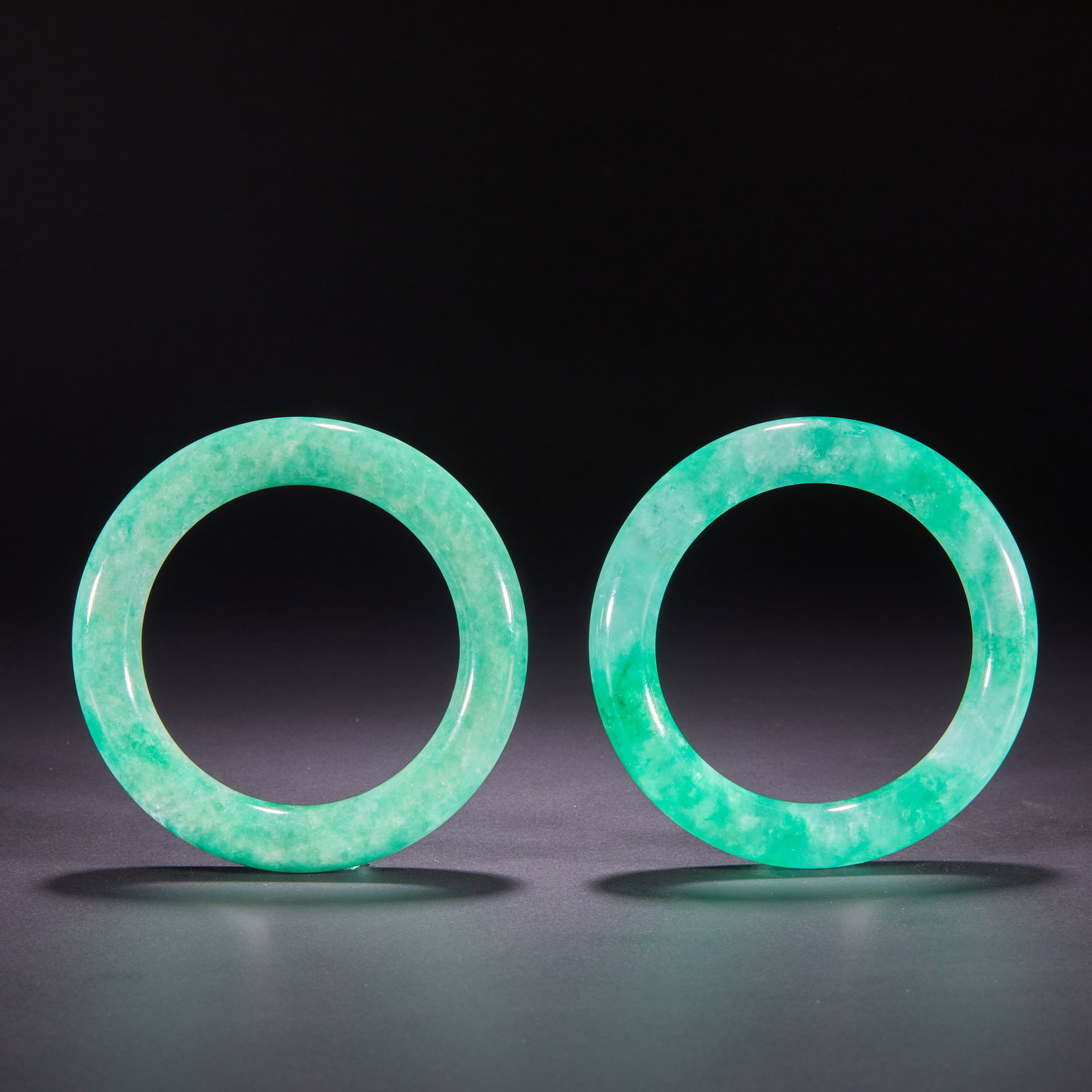 A pair of jadeite bracelets from the Qing Dynasty (1 of 11)