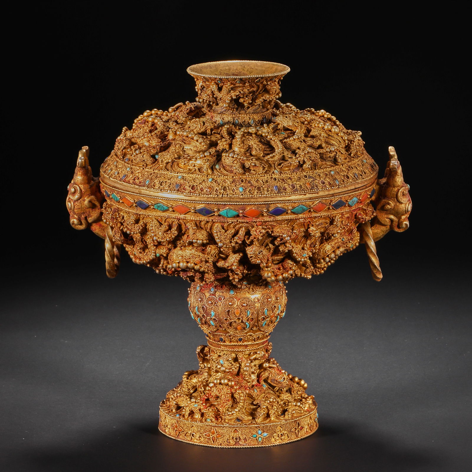 Silver-gilt double-eared vase with granulated beads from before the Ming Dynasty: 195Silver-gilt double-eared vase with granulated beads from before the Ming Dynasty