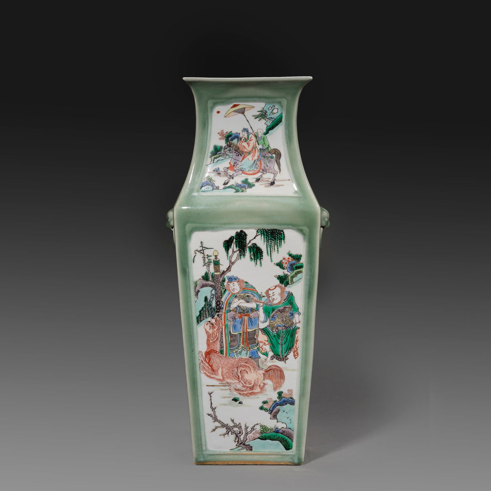A square vase with famille rose figures from the Kangxi period of the Qing Dynasty (1 of 12)