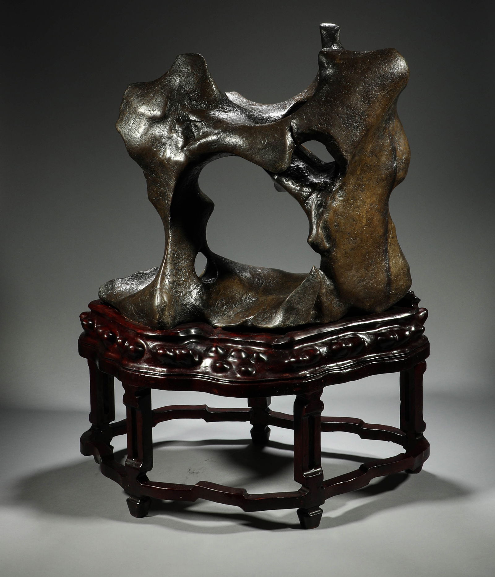 Taihu stones for appreciation during the Qing Dynasty (1 of 7)