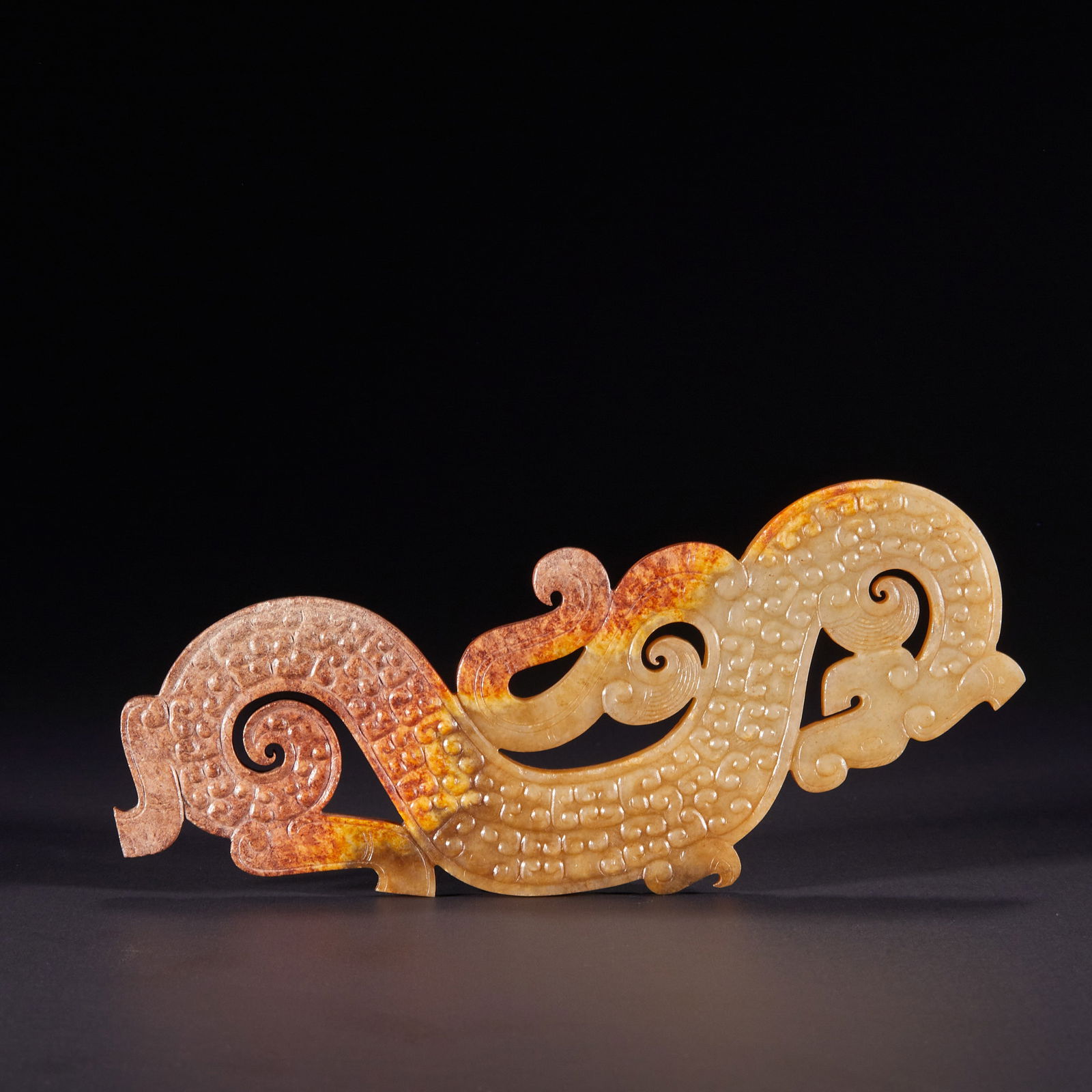 Jade bi discs with animal patterns from Hetian jade before the Ming Dynasty (1 of 9)