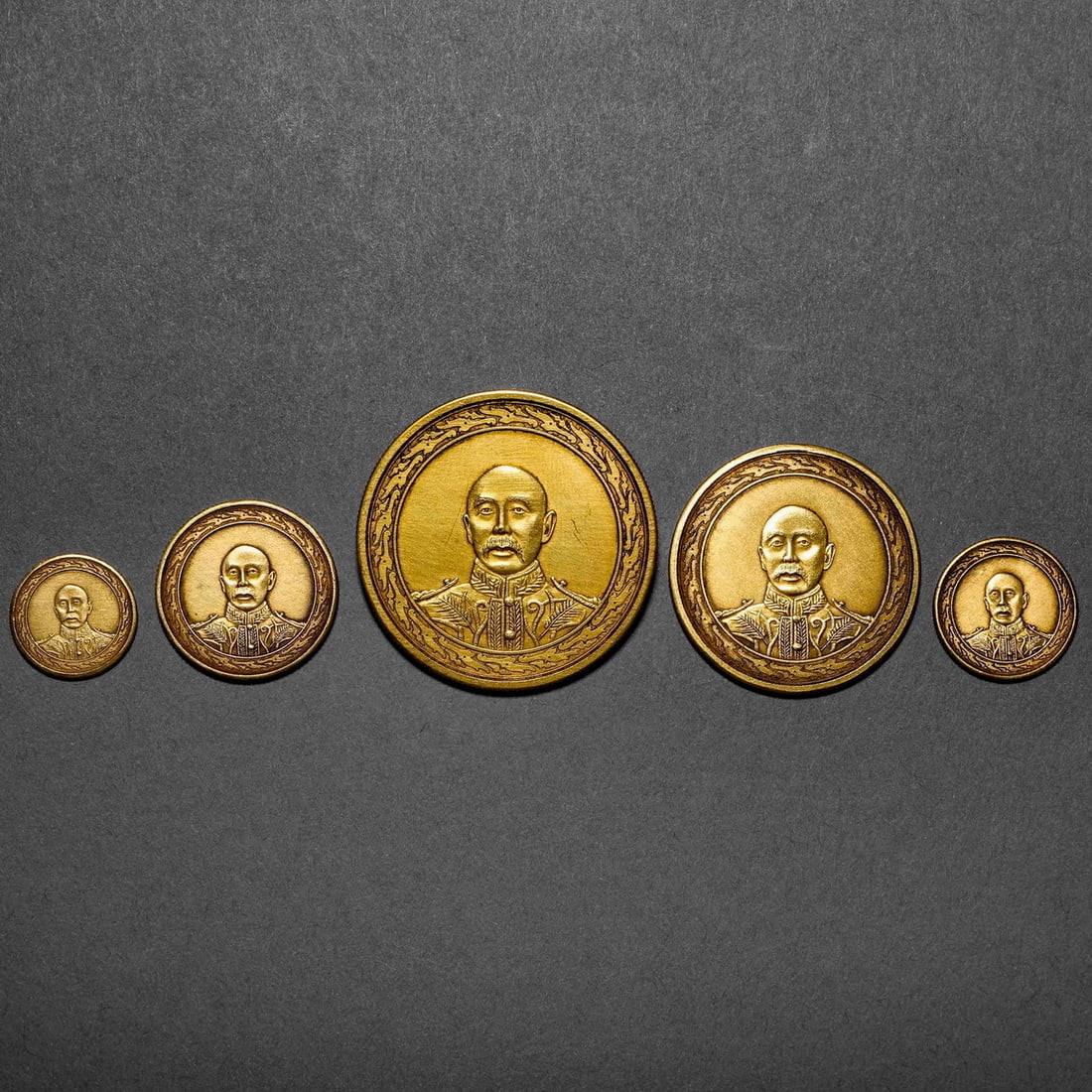 A set of large gold portraits from the Qing Dynasty, dated to the sixteenth year of the reign.: 375A set of large gold portraits from the Qing Dynasty, dated to the sixteenth year of the reign.