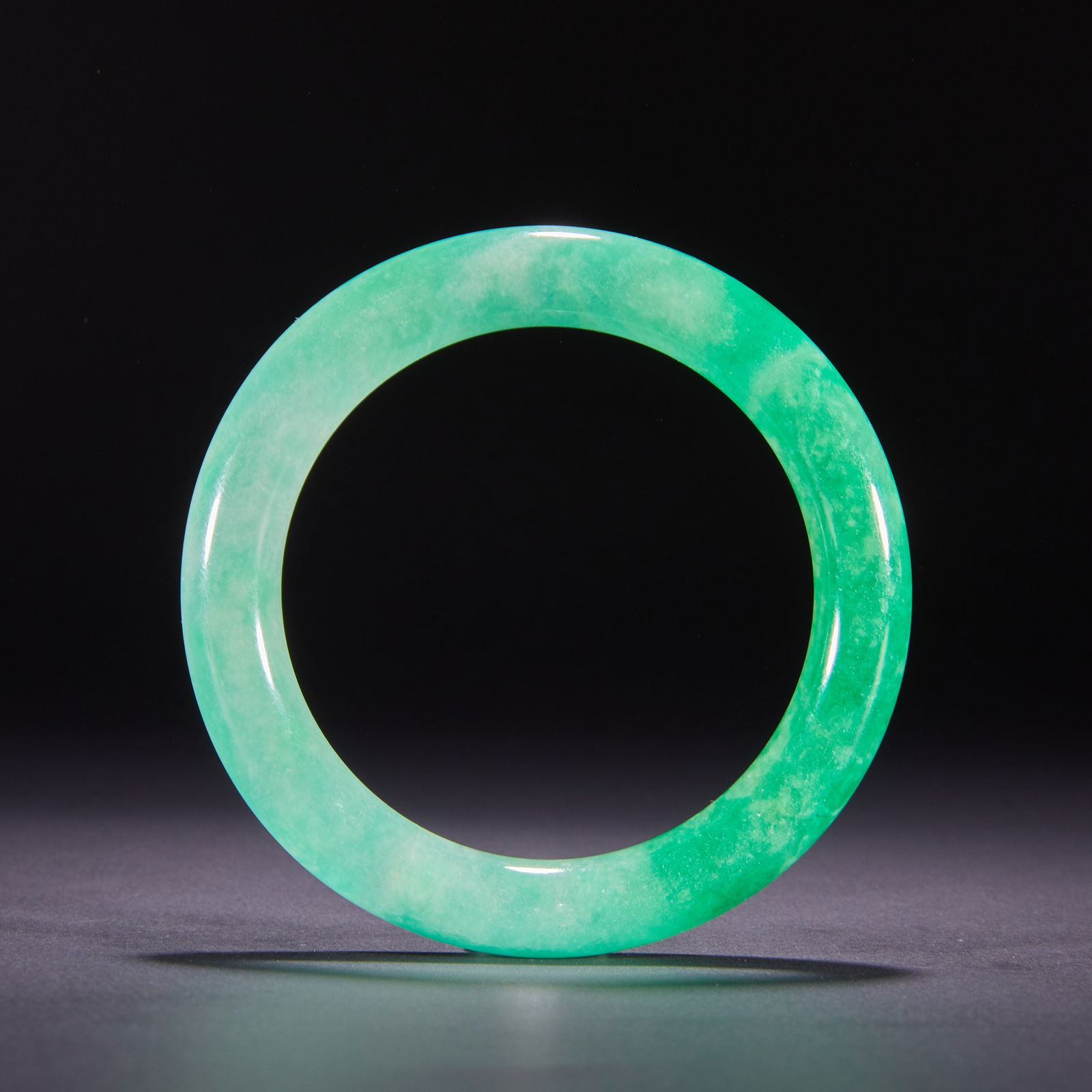 Qing Dynasty jade bracelet (1 of 7)