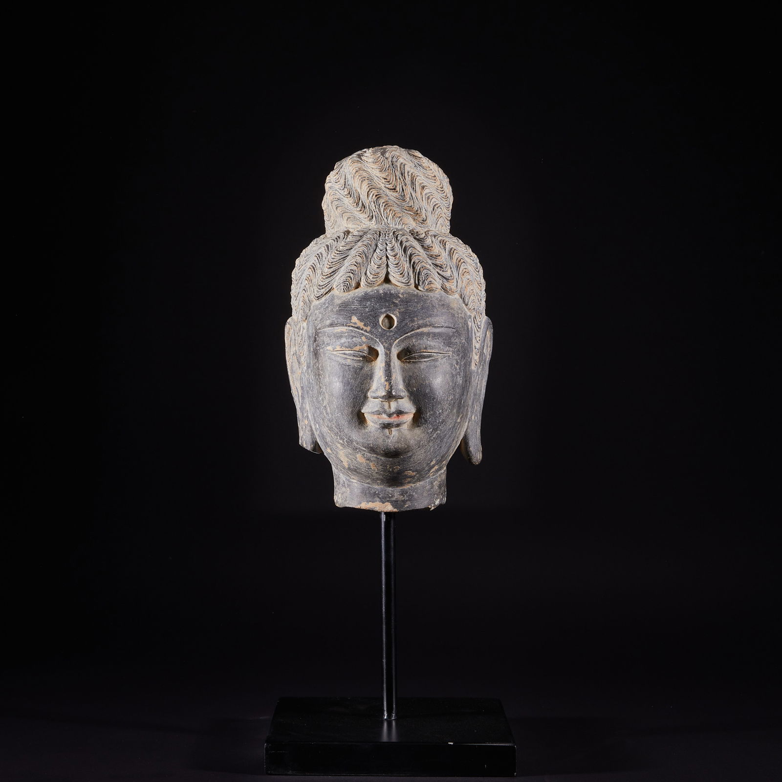 Stone Buddha heads made before the Ming Dynasty: 402Stone Buddha heads made before the Ming Dynasty