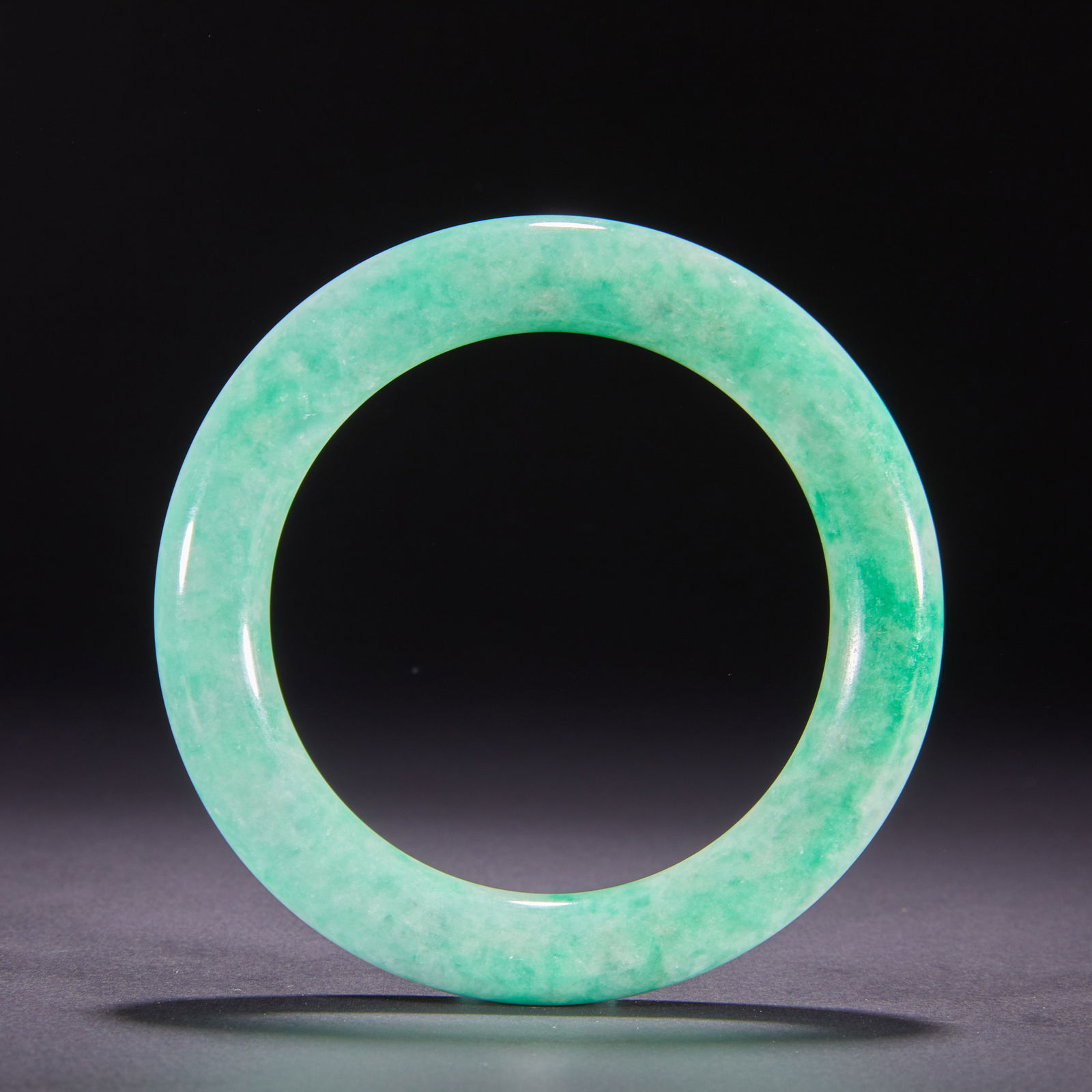 Qing Dynasty jade bracelet (1 of 7)