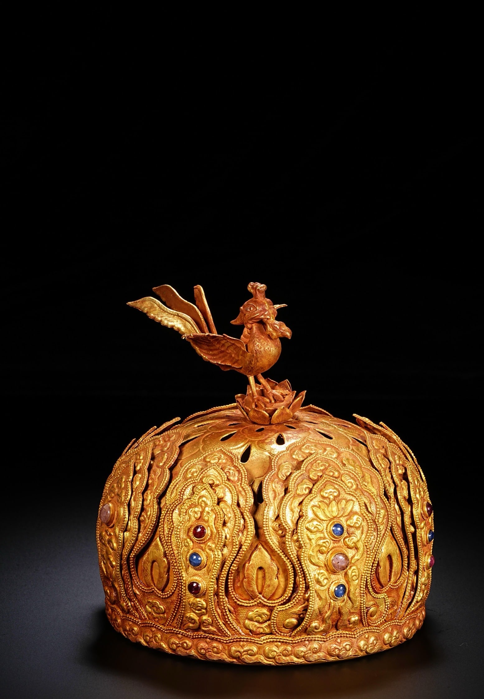 Gold-plated phoenix-hat jars made before the Ming Dynasty: 460Gold-plated phoenix-hat jars made before the Ming Dynasty