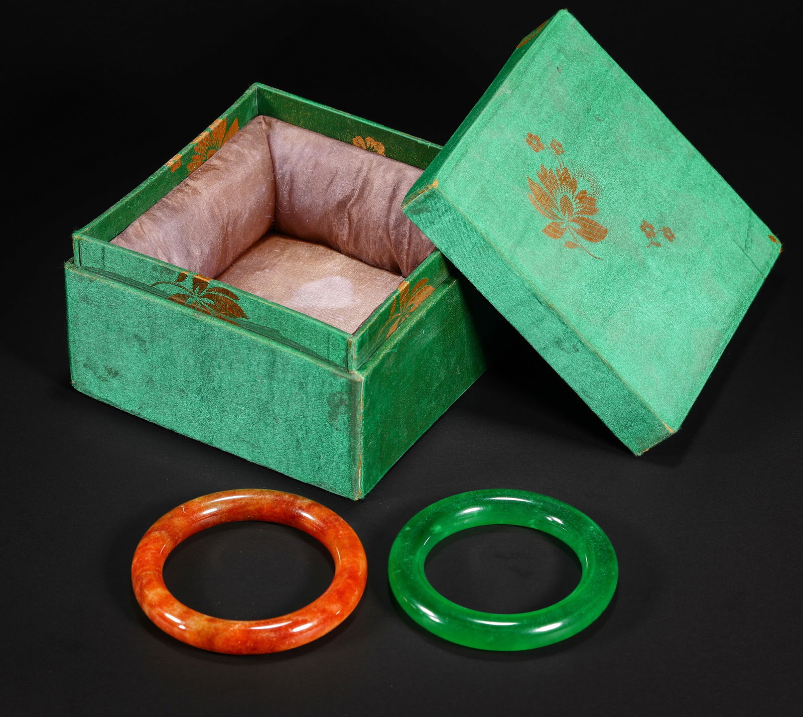 A set of jadeite bracelets from the Qing Dynasty (1 of 8)