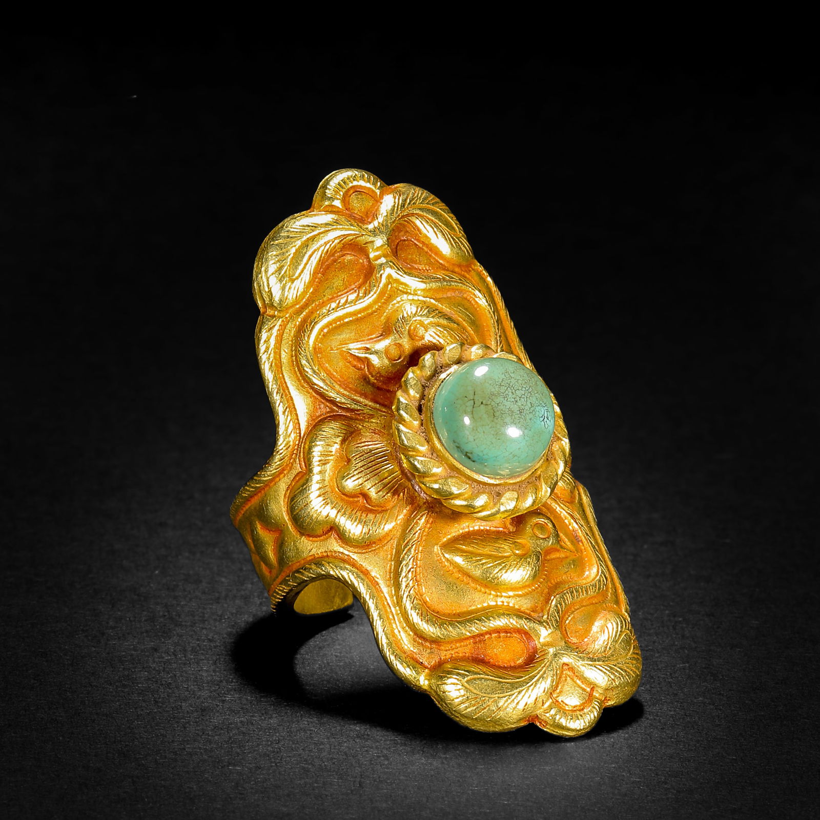 Gold rings inlaid with turquoise before the Ming Dynasty (1 of 9)