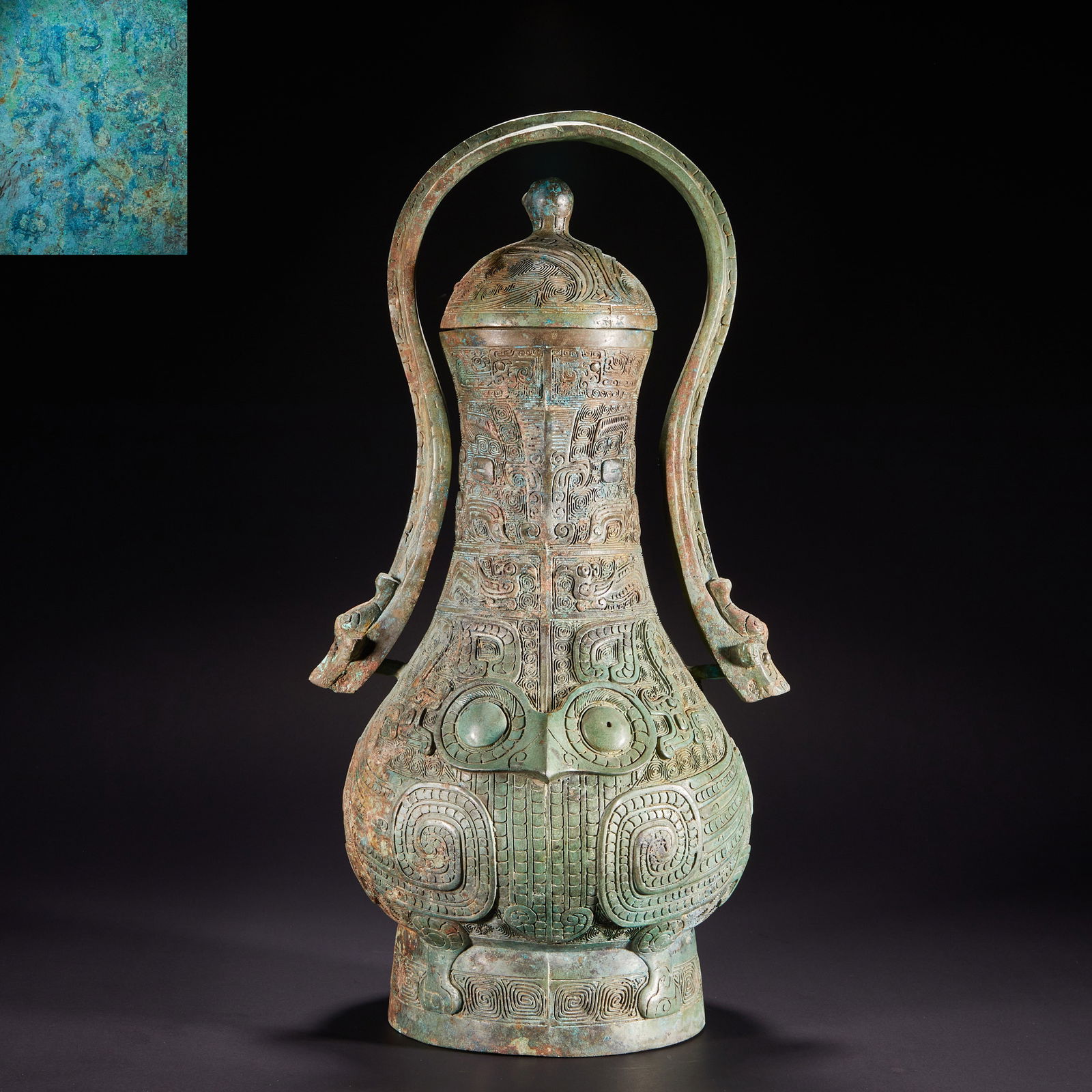 Bronze animal-patterned ewer with handle before the Ming Dynasty (1 of 19)