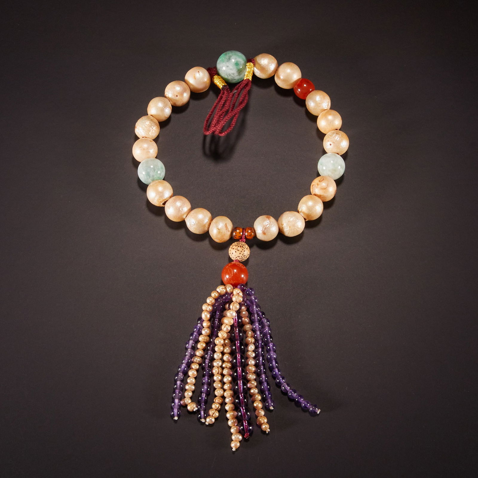 Eighteen pearl hand-held (1 of 10)