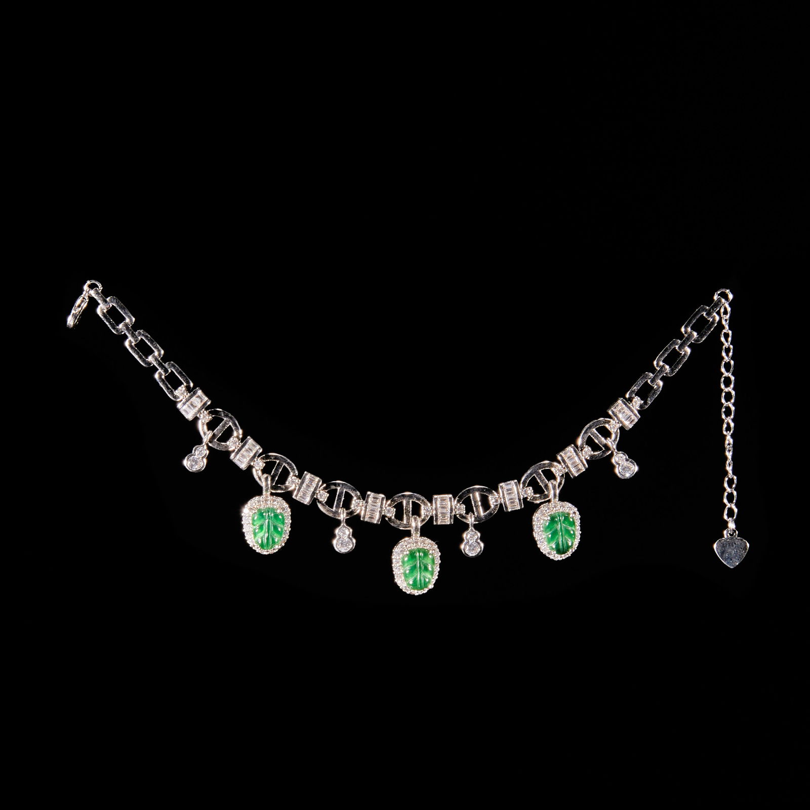 Qing Dynasty Jadeite Necklace (1 of 7)