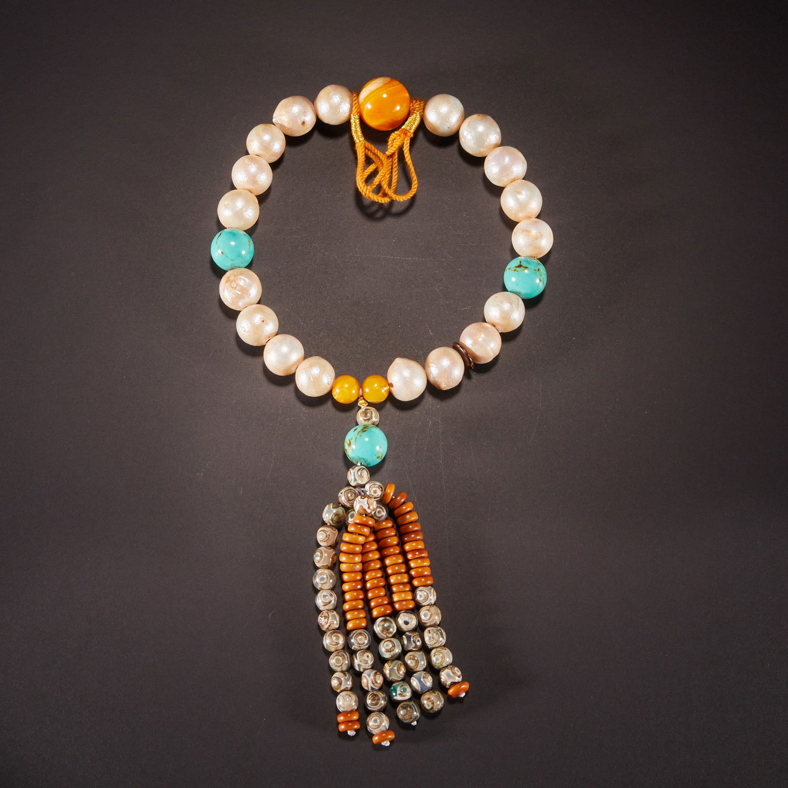 Eighteen pearl hand-held (1 of 11)