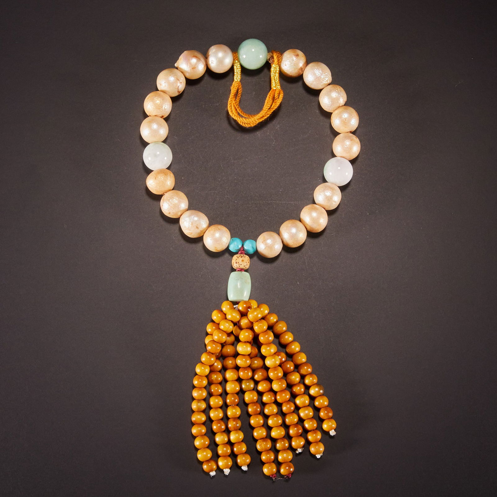 Eighteen pearl hand-held (1 of 11)