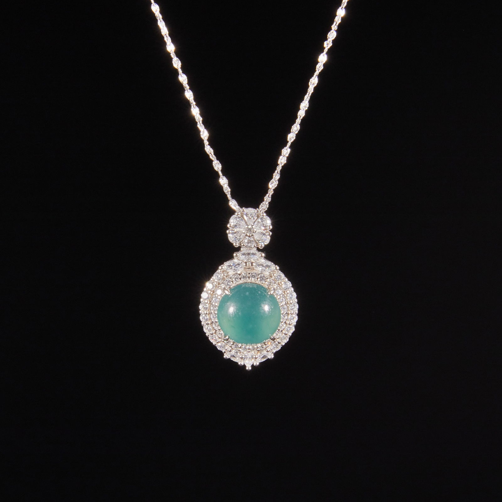 Qing Dynasty Jadeite Necklace (1 of 5)