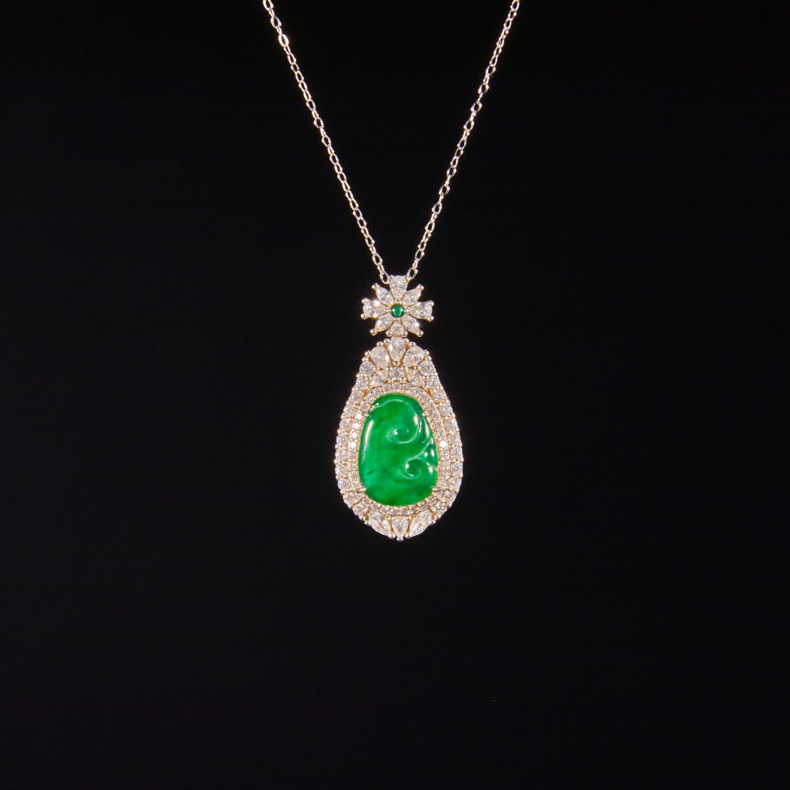 Qing Dynasty Jadeite Necklace (1 of 5)