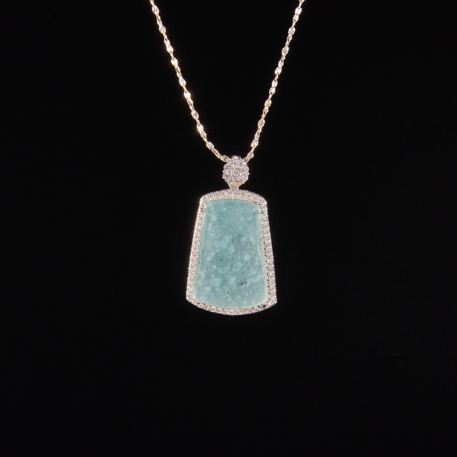 Qing Dynasty Jadeite Necklace: 636Qing Dynasty Jadeite Necklace