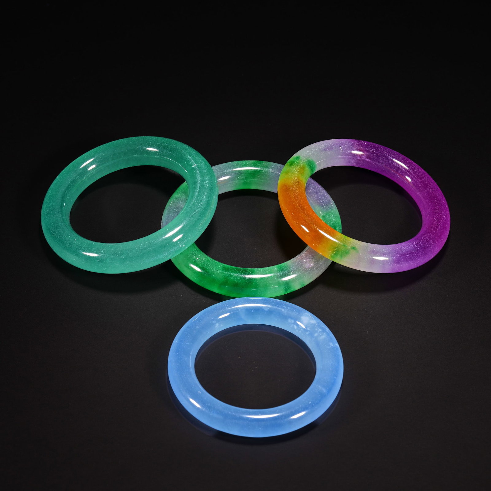 A set of jadeite bracelets from the Qing Dynasty (1 of 6)