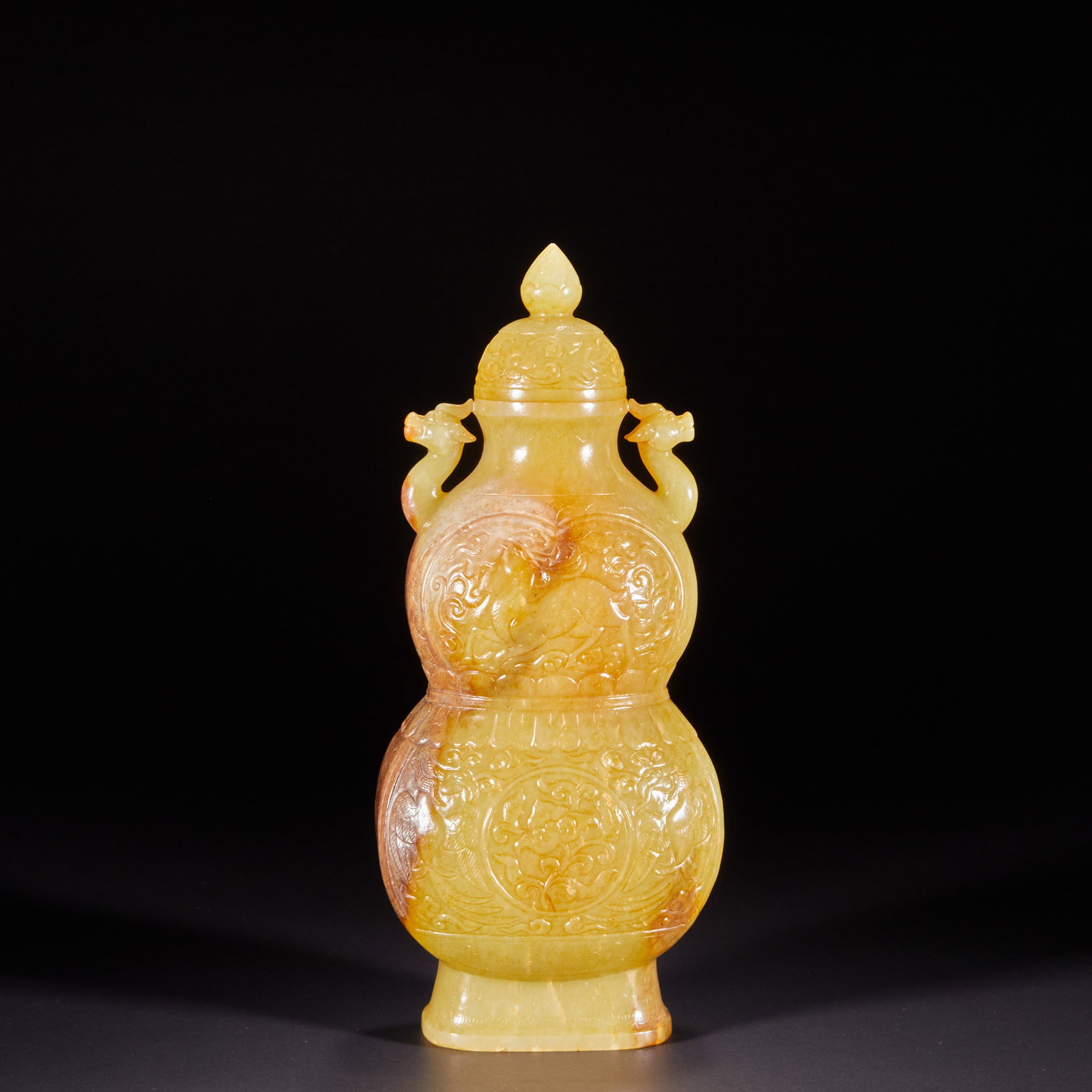 Hetian jade beast-head gourd vase before the Ming Dynasty (1 of 10)