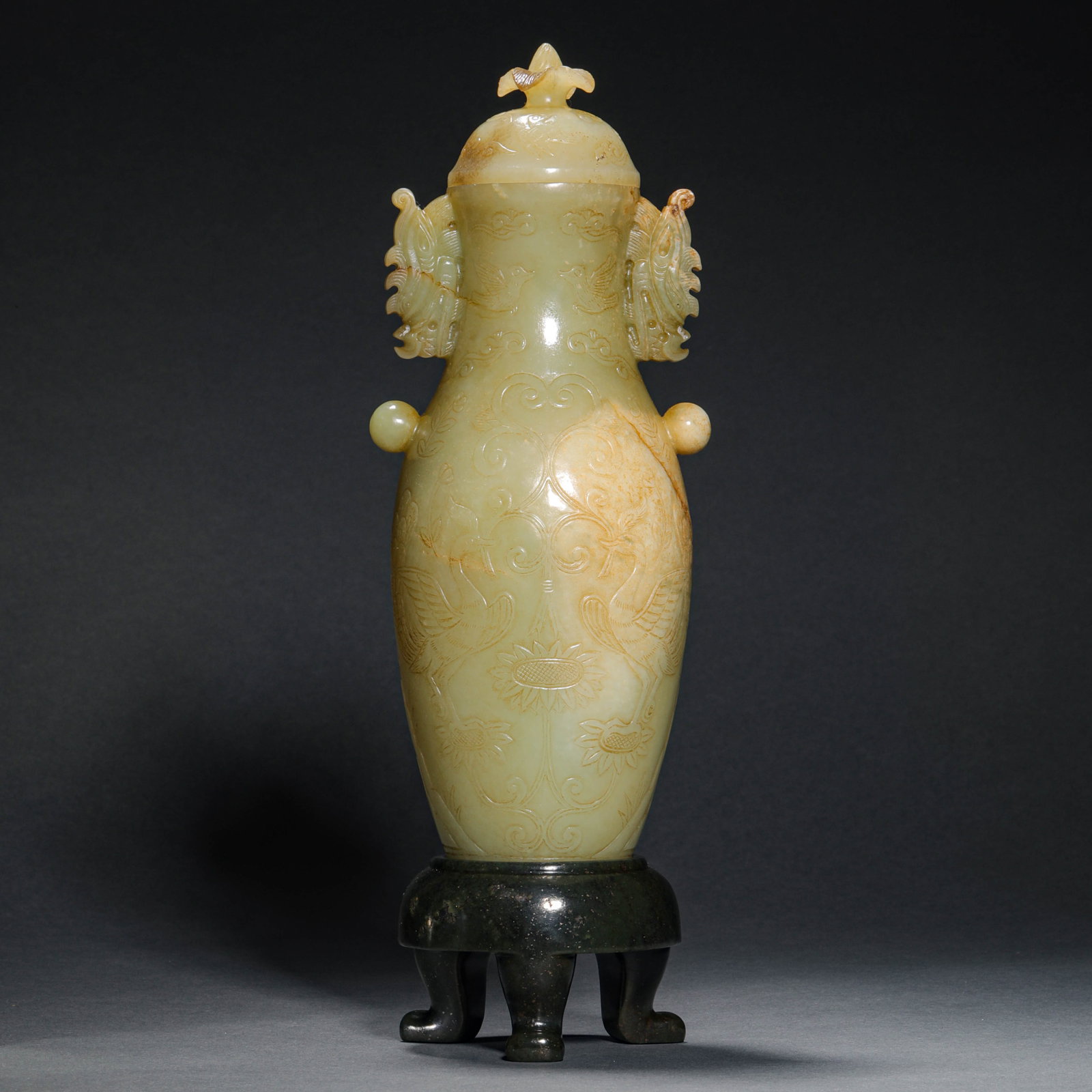 Hetian jade beast Head vase before the Ming Dynasty (1 of 13)