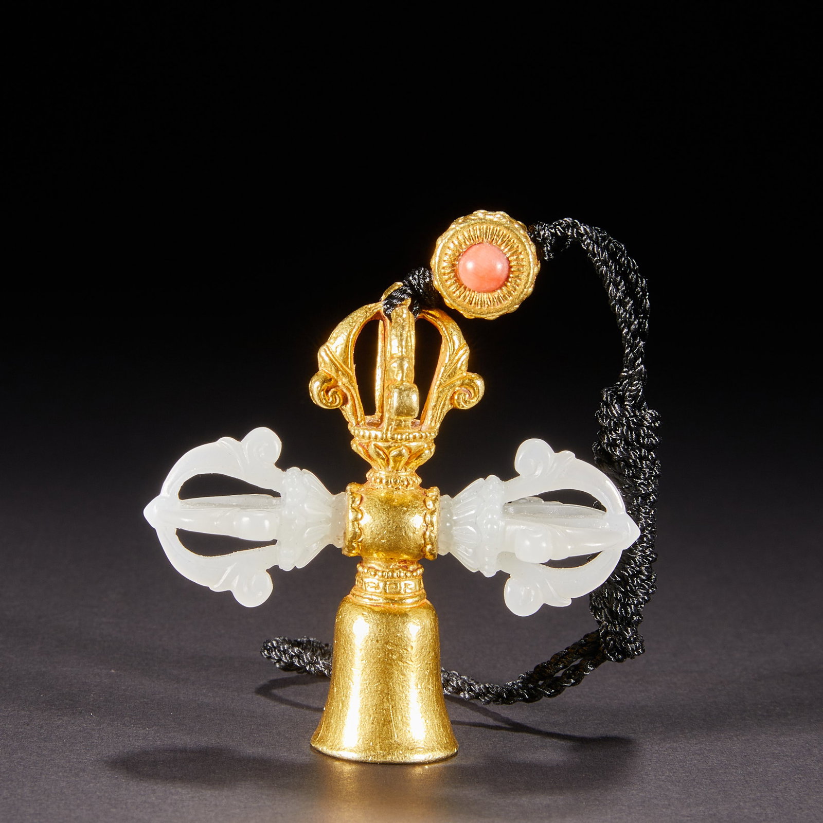 Qing Dynasty Hetian jade gilded vajra (1 of 9)