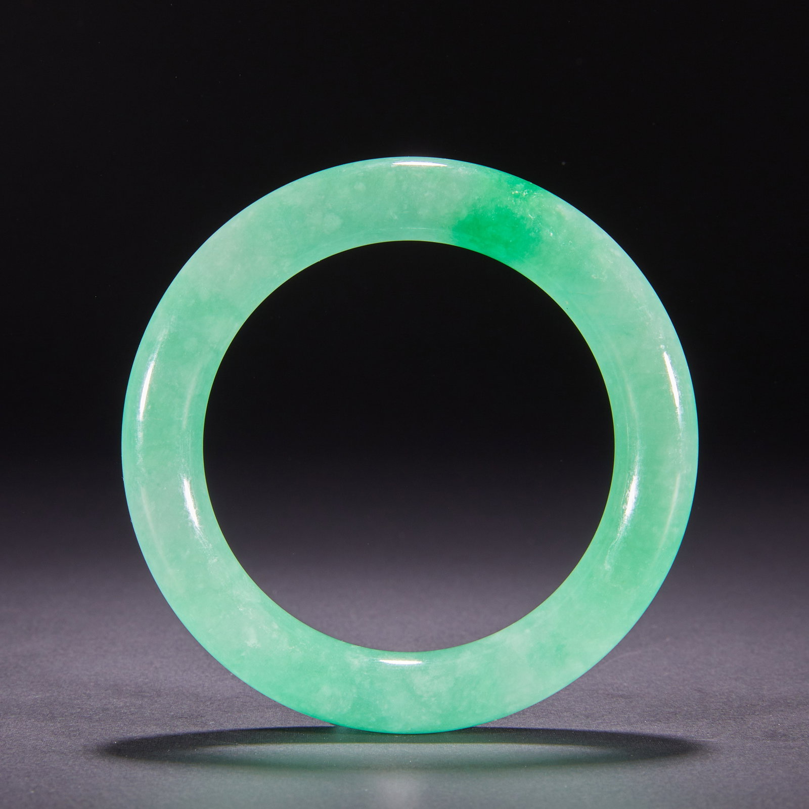 Qing Dynasty jade bracelet (1 of 7)