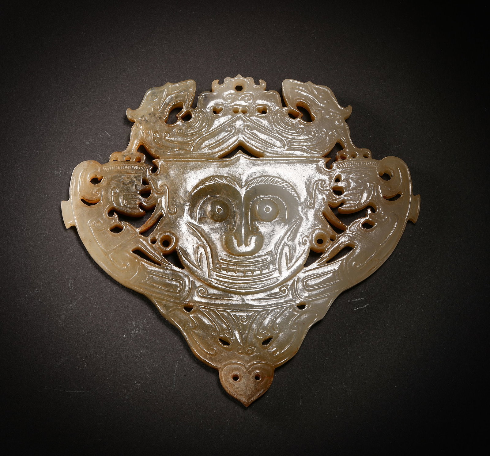 Before the Ming Dynasty, the dragon god man jade: H10cm W10.5cm Weight120g