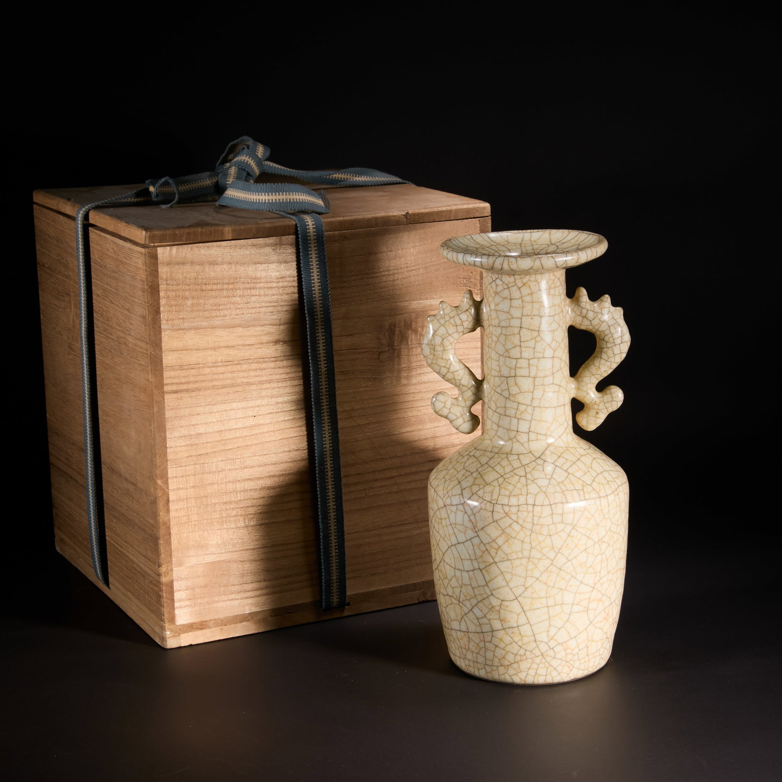 Qing Dynasty official kiln imperial poem double ear bottle: H25cm W13cm
