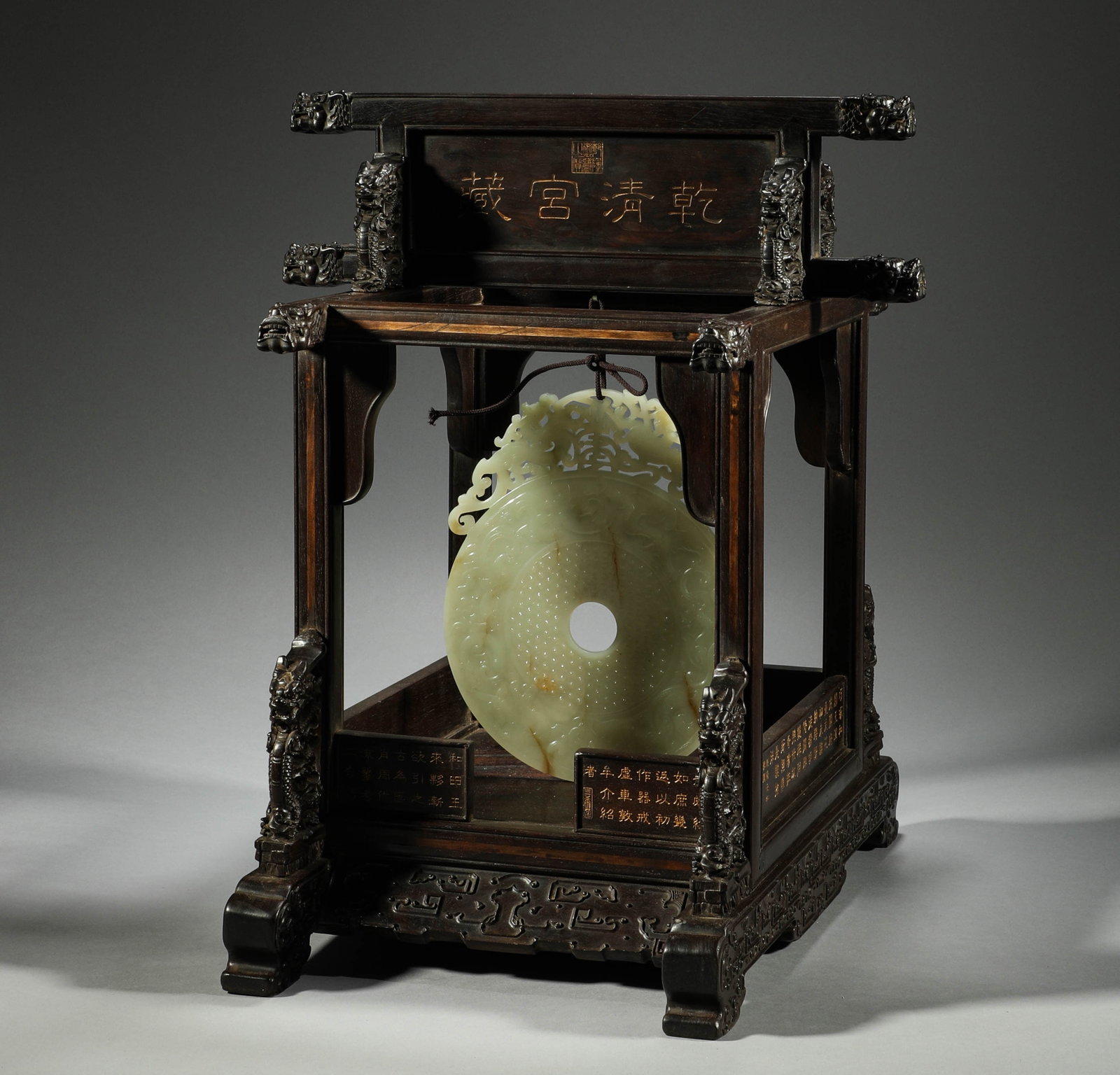 Qing Dynasty Huanghua Pear Wood Shelf, Hotan Jade Spring: H:42cm,W:38cm,Weight:4271.5g