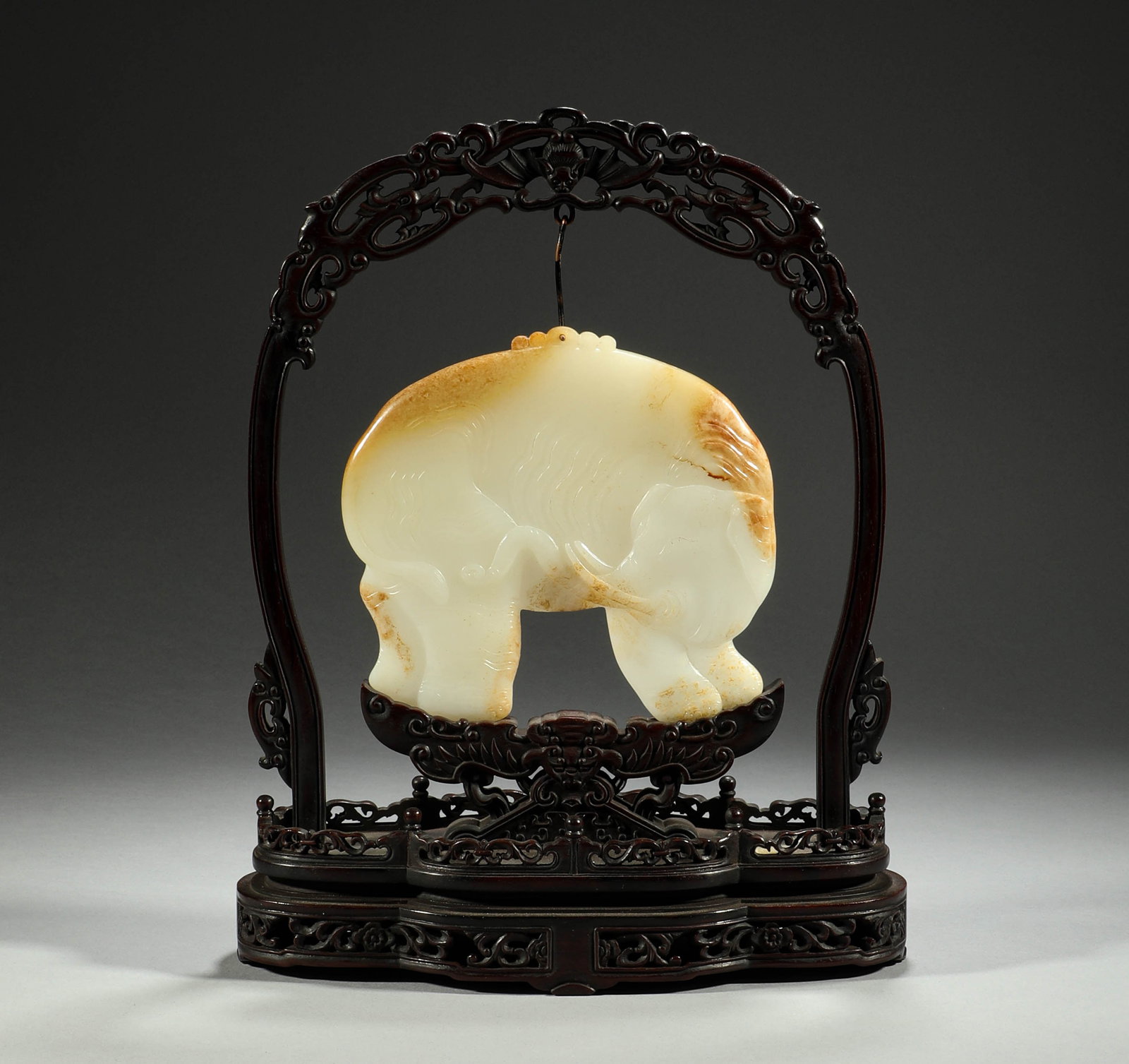 In the Qing Dynasty, Hetian Jade Taiping had an elephant hanging screen.: H:13.5cm,W:14.5cm,Weight:861.5g