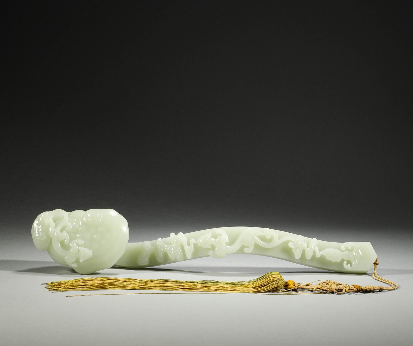 Qing Dynasty, Hetian jade Ganoderma lucidum Ruyi (1 of 8)